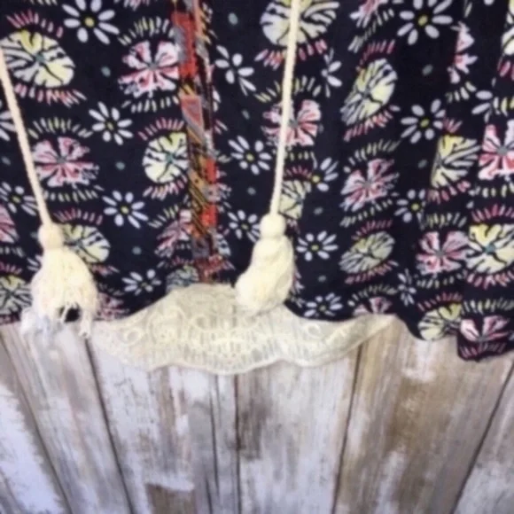 Umgee Embroidered Lace Back Blouse - Picture 4 of 6